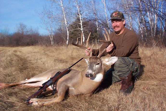 Archives of whitetail deer Photo