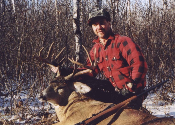 Archives of whitetail deer Photo