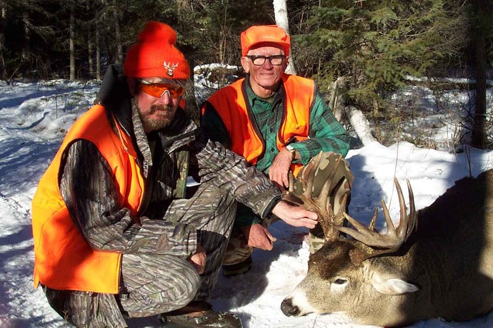 Archives of whitetail deer Photo