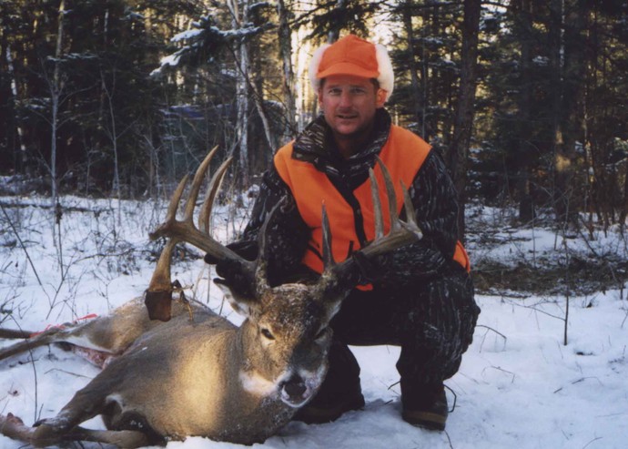 Archives of whitetail deer Photo