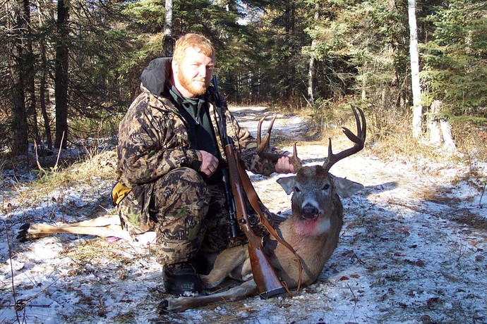 Archives of whitetail deer Photo