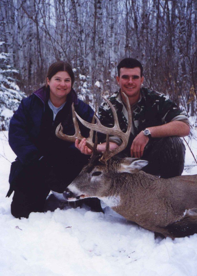 Archives of whitetail deer Photo